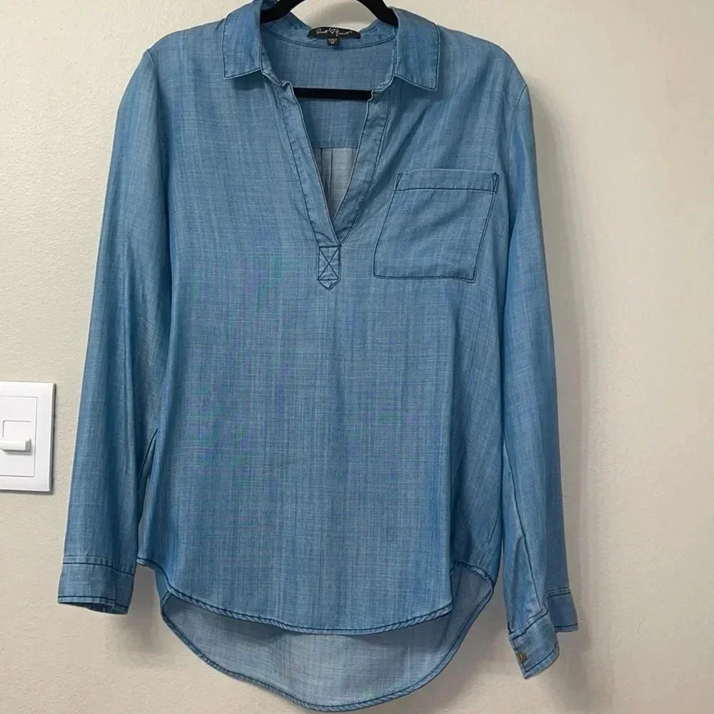 Velvet Heart Jean Blouse Tunic Womens Medium Long Sleeve EUC V Neck Classy